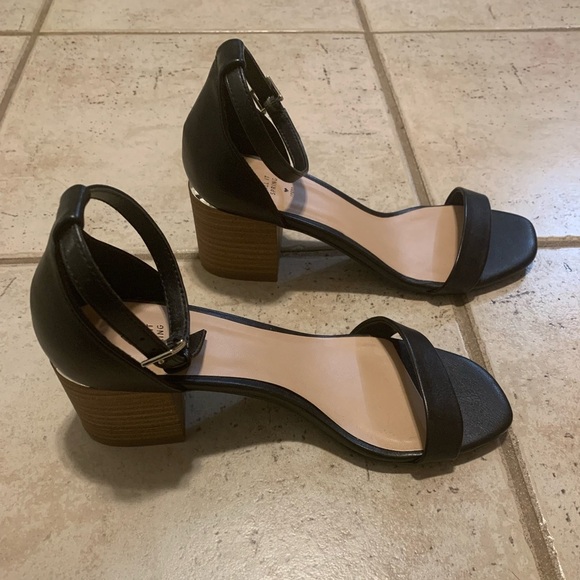 CALL IT SPRING Minimalist Black Ankle Strap Heels Size 6 - Picture 2 of 10